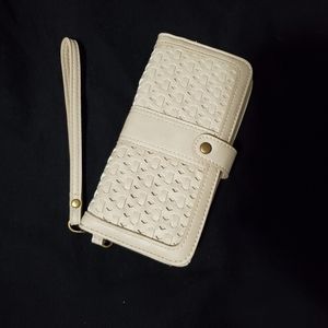 Maurice wristlet